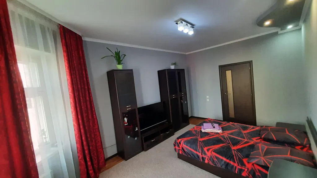 Нововартовская 4