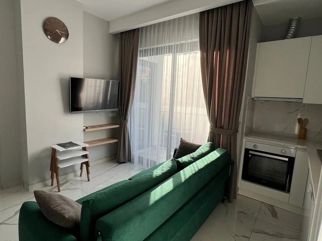 Апартаменты в центре с бассейном