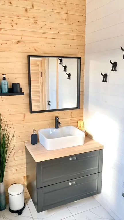 Коттедж Новый дом с баней и уличной джакузи — Ефимово