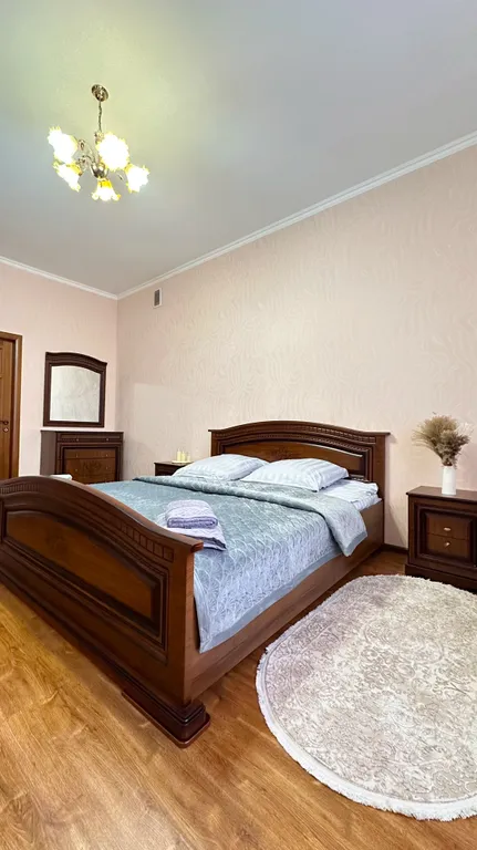 Дом с бассейном и баней возле курзоны