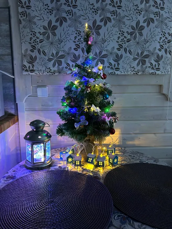 Уютный домик рядом с речкой