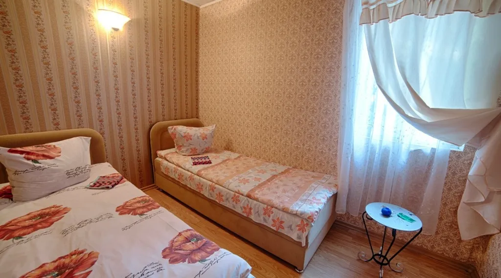 Коттедж 5-комнатный Дом — Луга