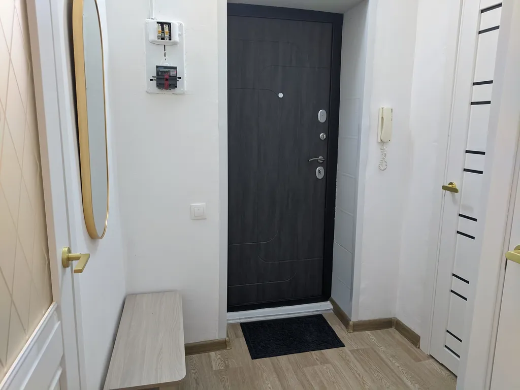 Обновленная двушка в центре