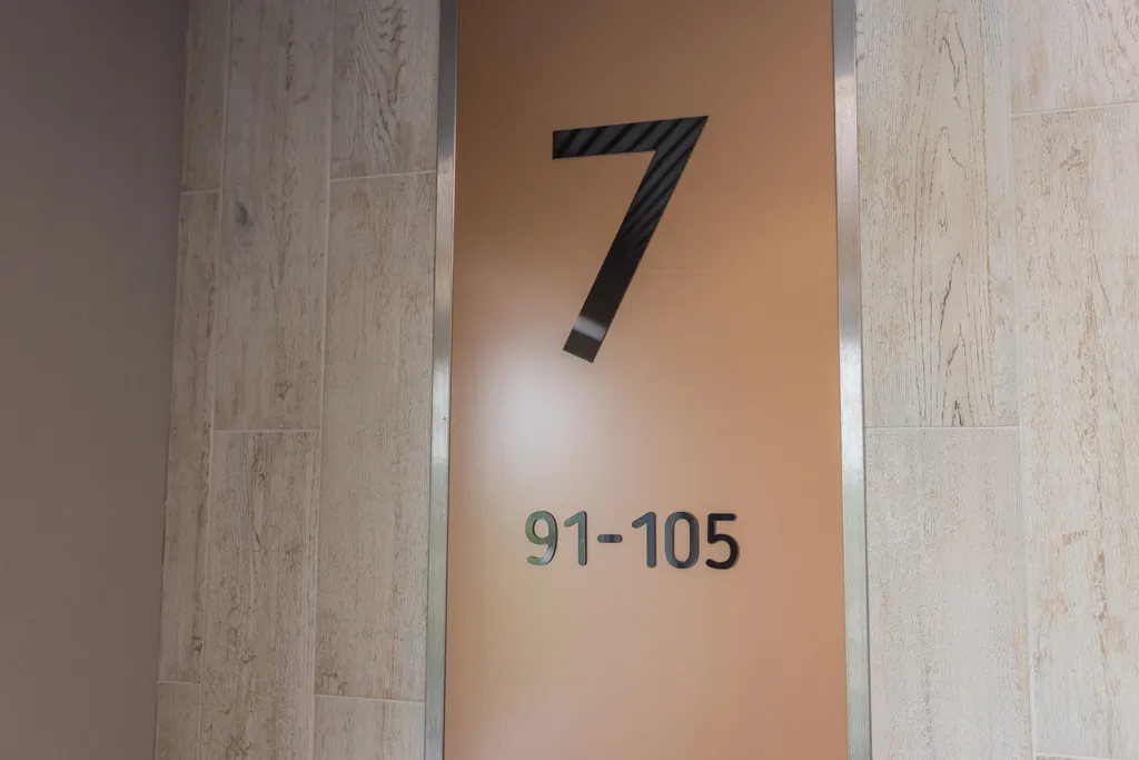 Уютная студия с дизайнерским ремонтом