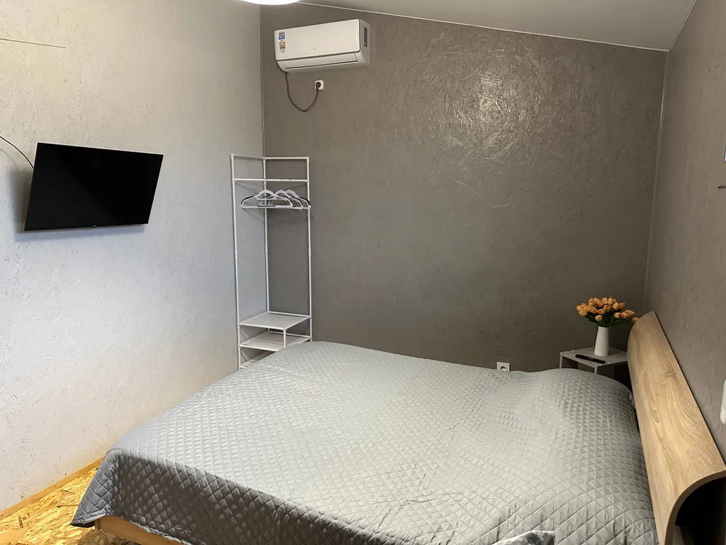 Уютный домик с подогреваемым бассейном для семейного отдыха