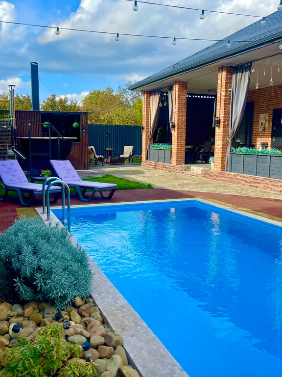 Коттедж Дом с теплым бассейном и банным чаном Краснодар — аренда посуточно в Октябрьский