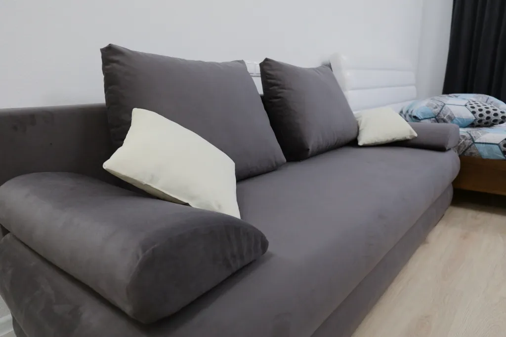 Современная студия в новостройке Маркса 89