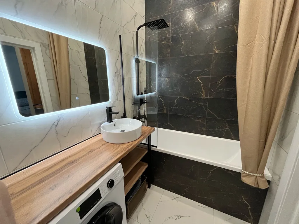 Студия с видом на озеро