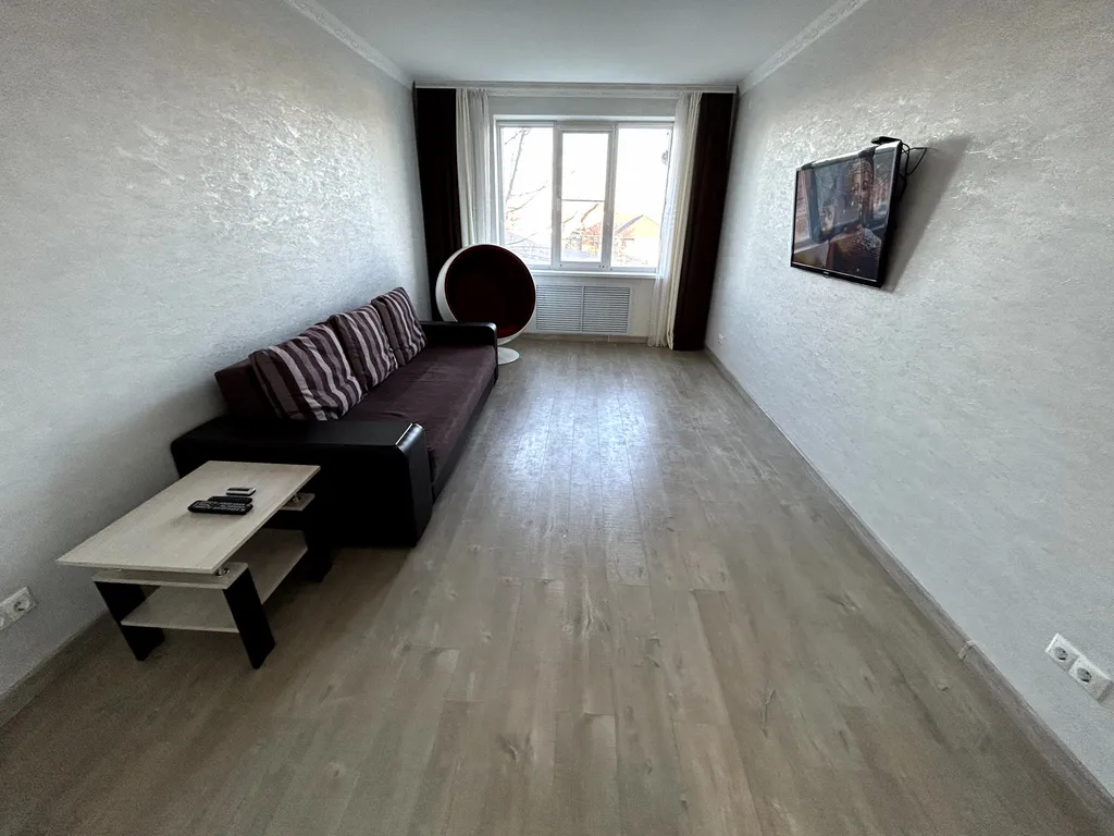 Квартира Большая и уютная квартира в центре — Элиста