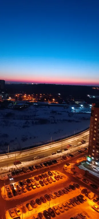 Уютная студия у метро с зоной отдыха и видом на закаты