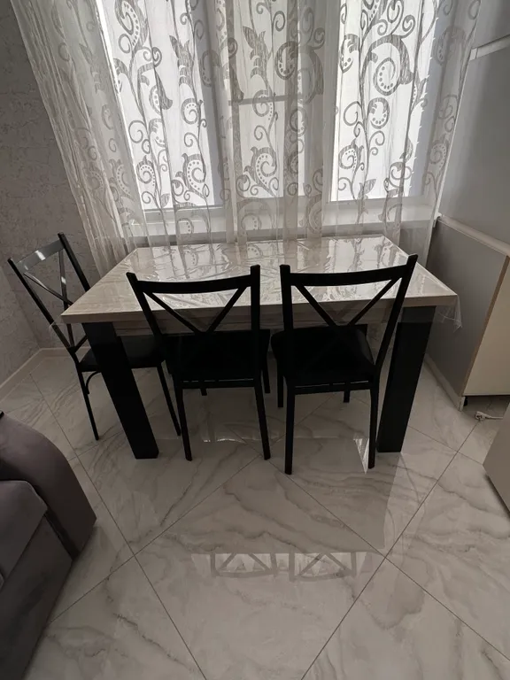 Уютная, новая квартира в центре города