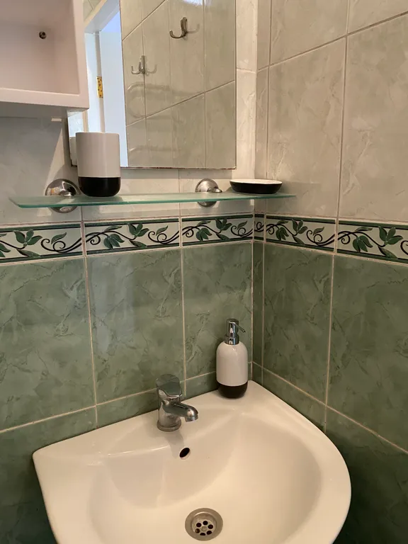 Дом с 2 комнатами и личным большим двором