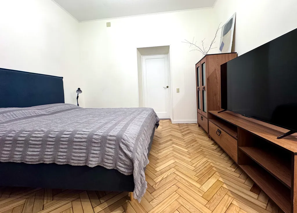 Центр, 3 комнаты, отличный ремонт! Удобные спальные места.