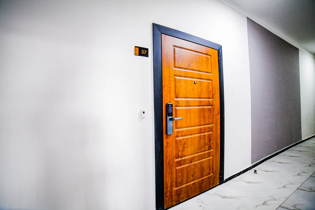 Рядом с Хан шатыр. Центр города Астана