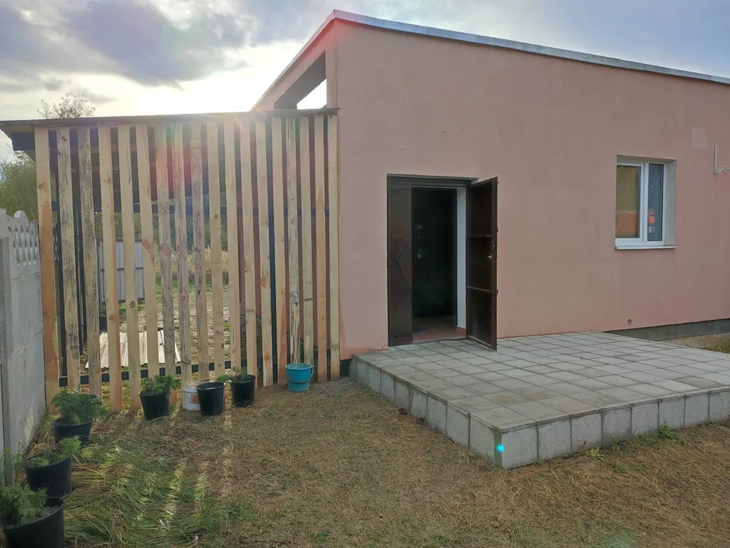 Домик в городе, без соседей