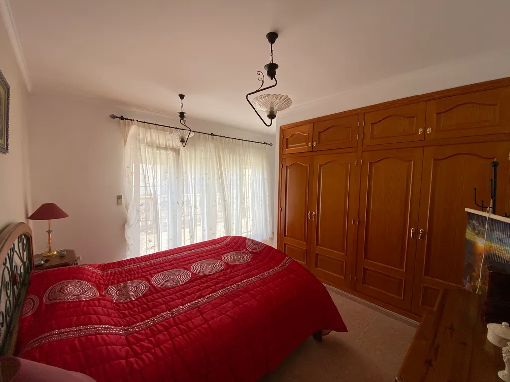 7-комнатный Дом