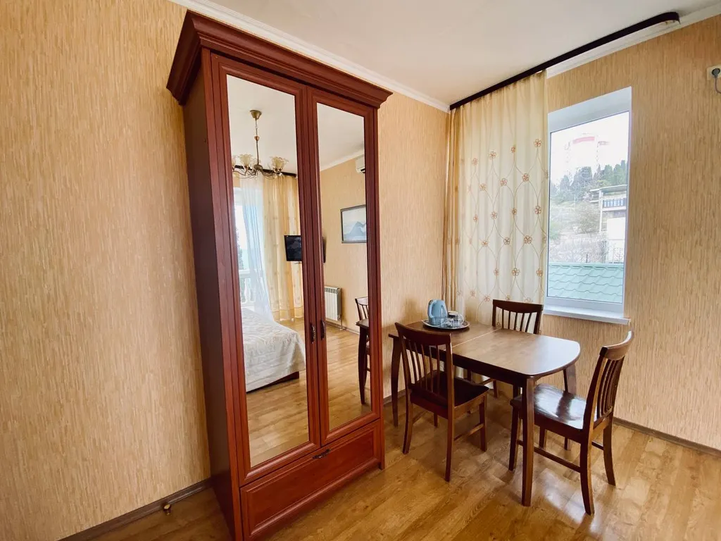 Комнаты с видом на море