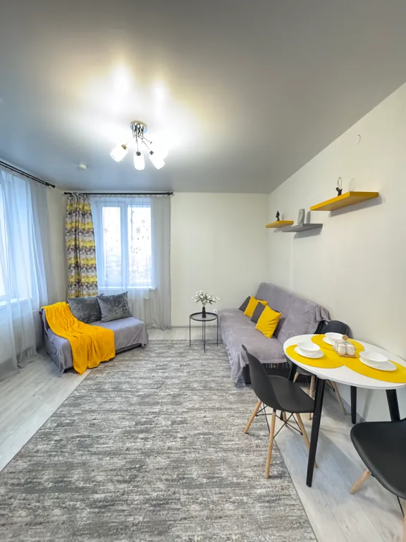 Уютная евро-двухкомнатная квартира у Планеты