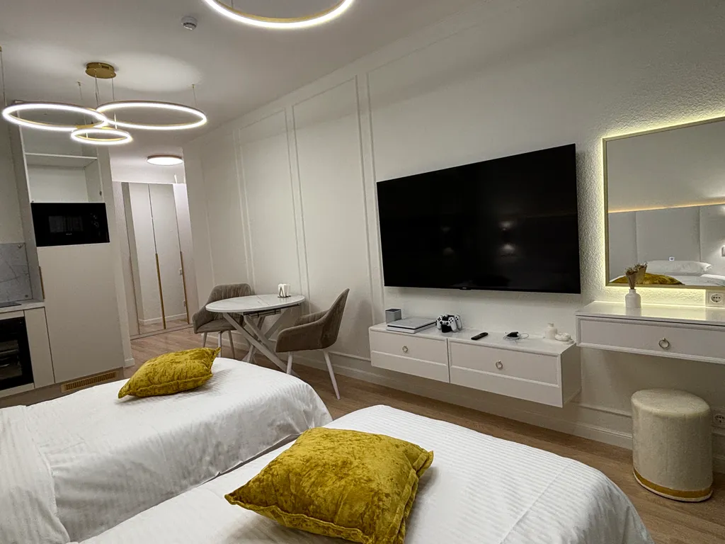 Квартира Студия на 17 этаже ЖК Repin Towers — аренда посуточно в Екатеринбург