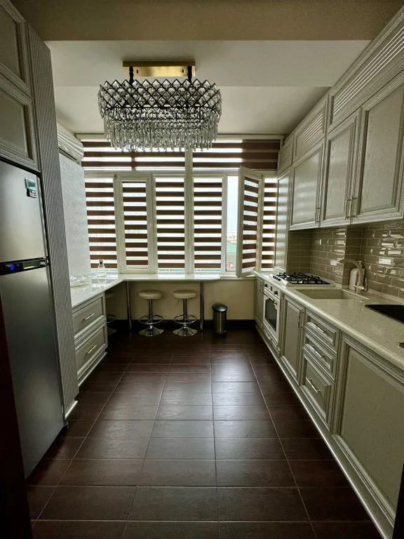 Уютная квартира в центре города с видом на море