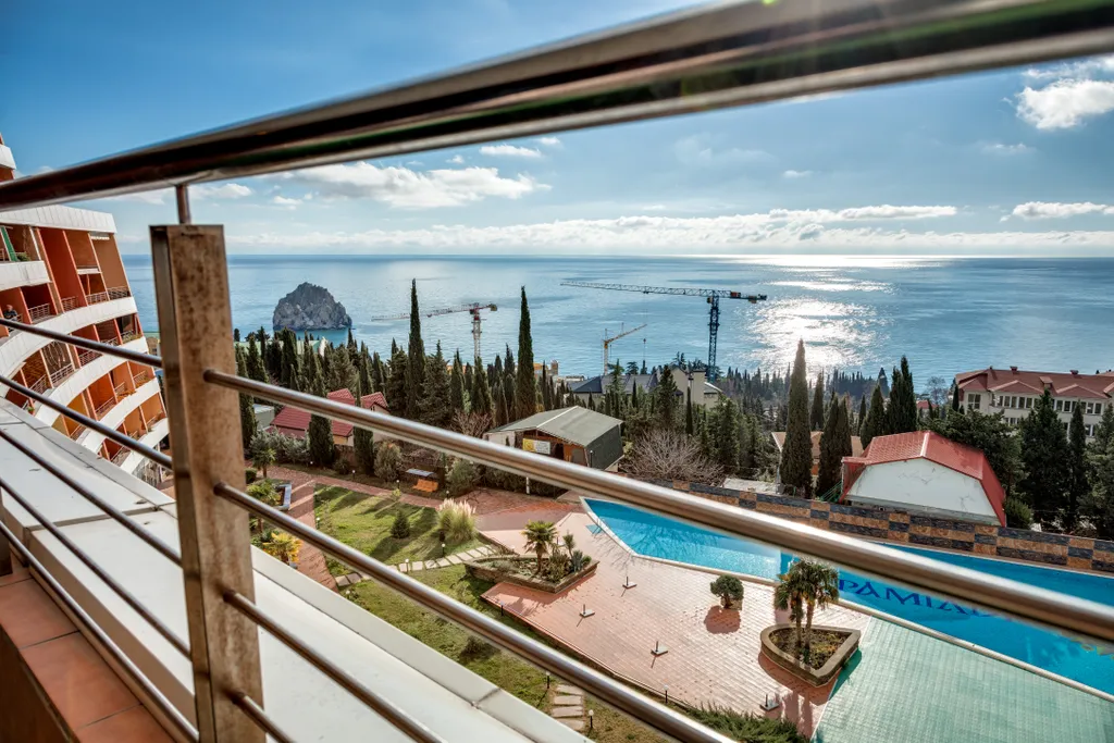 3-комнатная квартира с видом на море