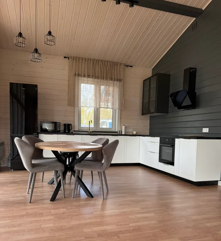 Просторный дом в камерном поселке