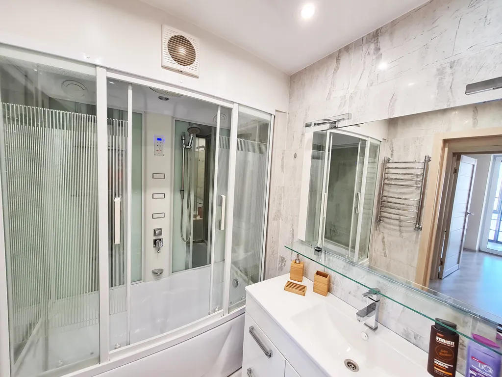 Шикарное проживание с видом на реку для большой компании-аквапарк