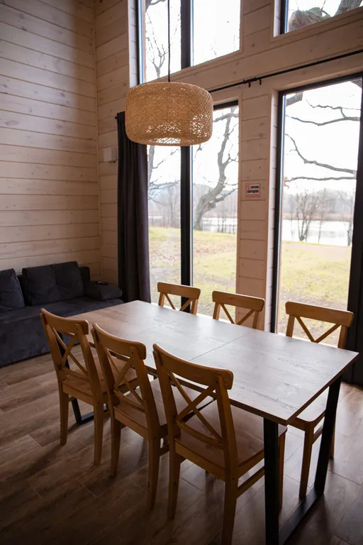 2-этажный коттедж у озера с видом на горы