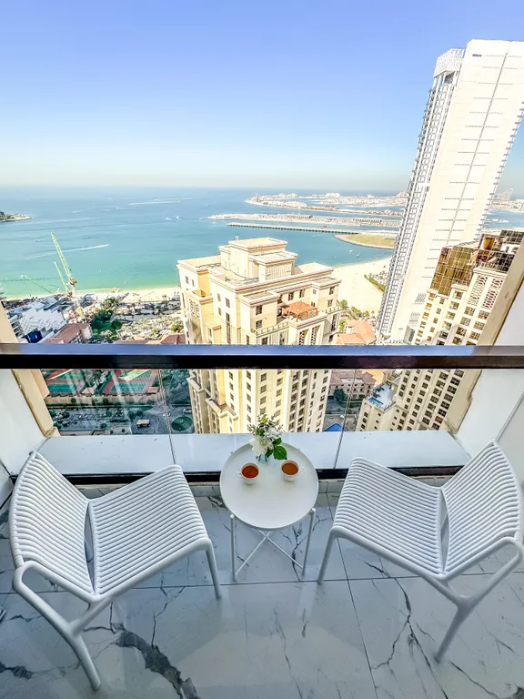 Стильная трёхкомнатная квартира