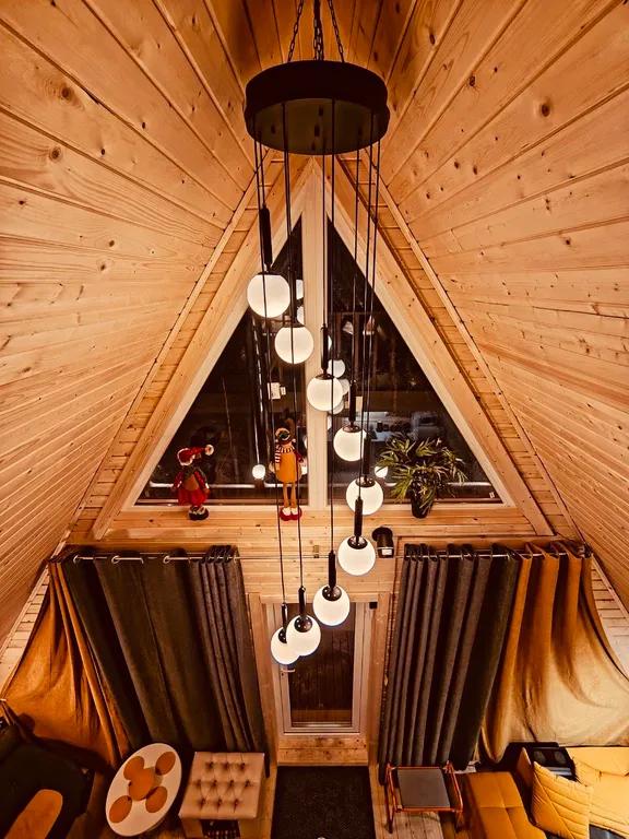 Домик а-фрейм на участке 10 соток