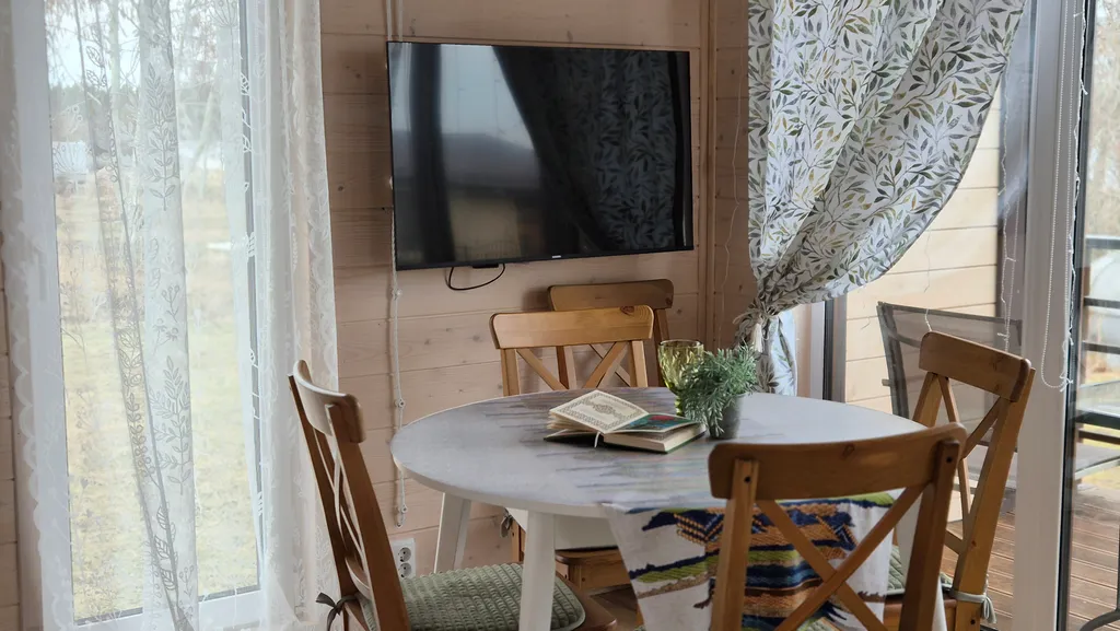 Коттедж Уютнейший дом с роскошным видом на озеро и пляжем.Карелия совсем рядом — Ларионово