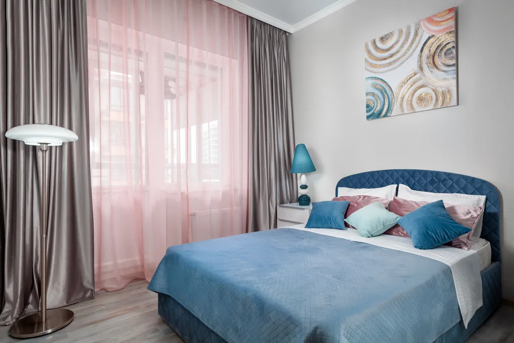 Двухкомнатная квартира с лоджией у моря