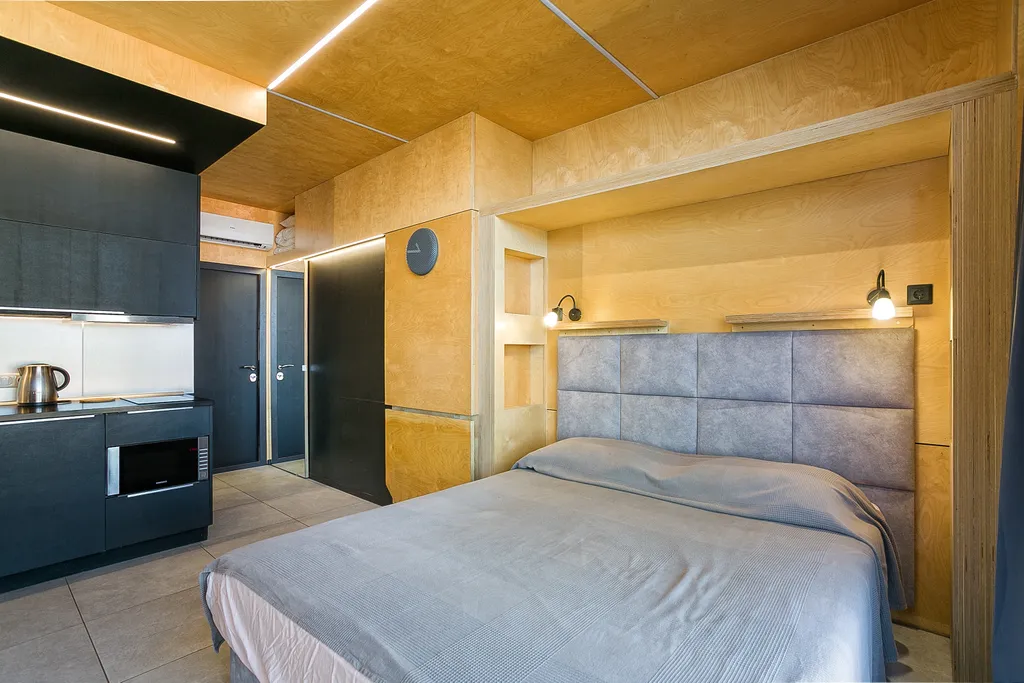 Современная квартира-студия под горой Кошка