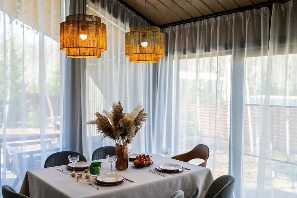 Дизайнерский панорамный дом с сауной в хвойном лесу