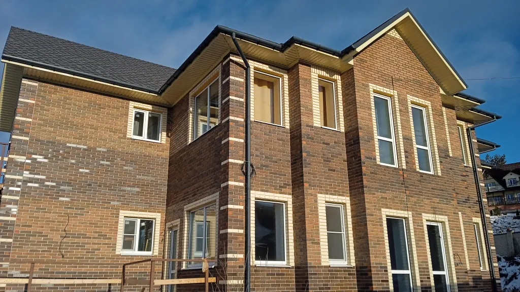 8-комнатный Дом