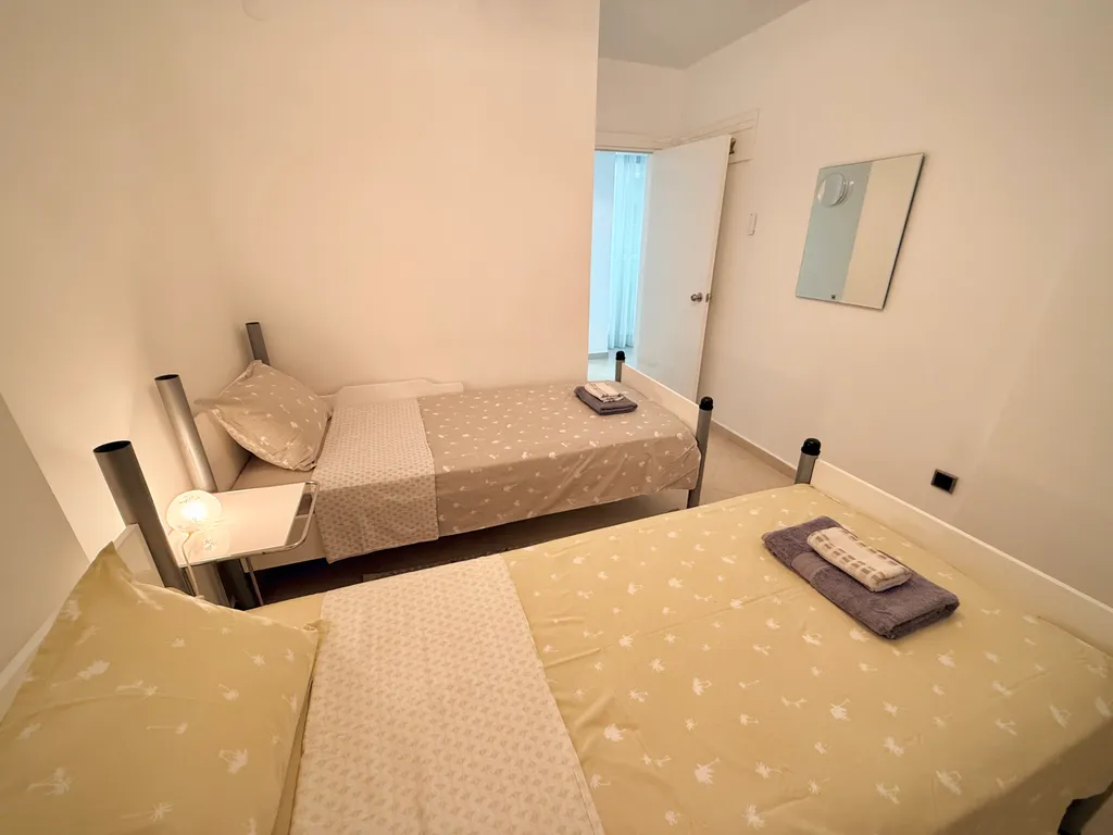 Трехкомнатная квартира на первой береговой линии