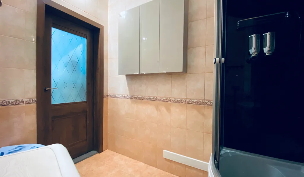 Просторная квартира с лоджией на площади Революции