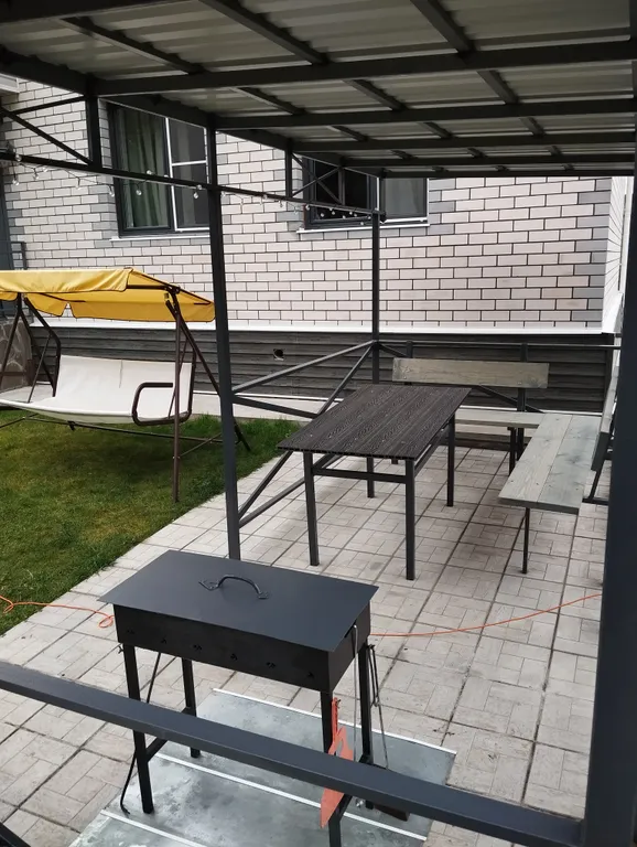 Дом в сосновом бору на озере