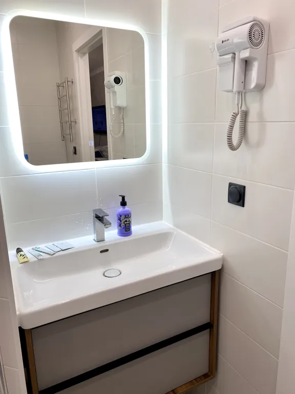 Квартира Квартира Шикарная студия с большим ТВ и панорамными окнами — Шушары