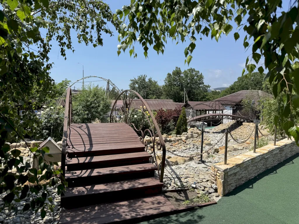 Коттедж в Кабардинке с бассейном и видом на море