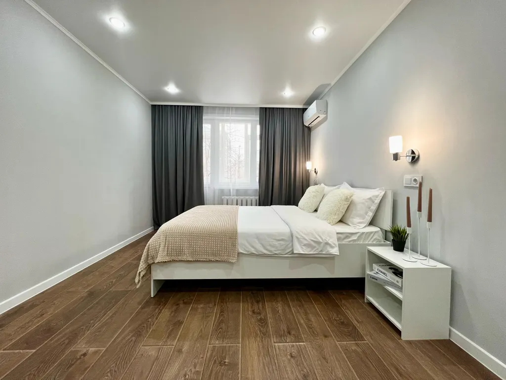 2-комнатная квартира в центре города — аренда посуточно в Уральск