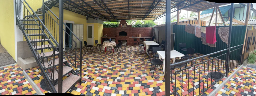 Часть дома на набережной