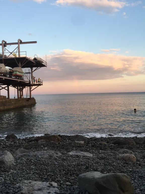 Номер на берегу моря