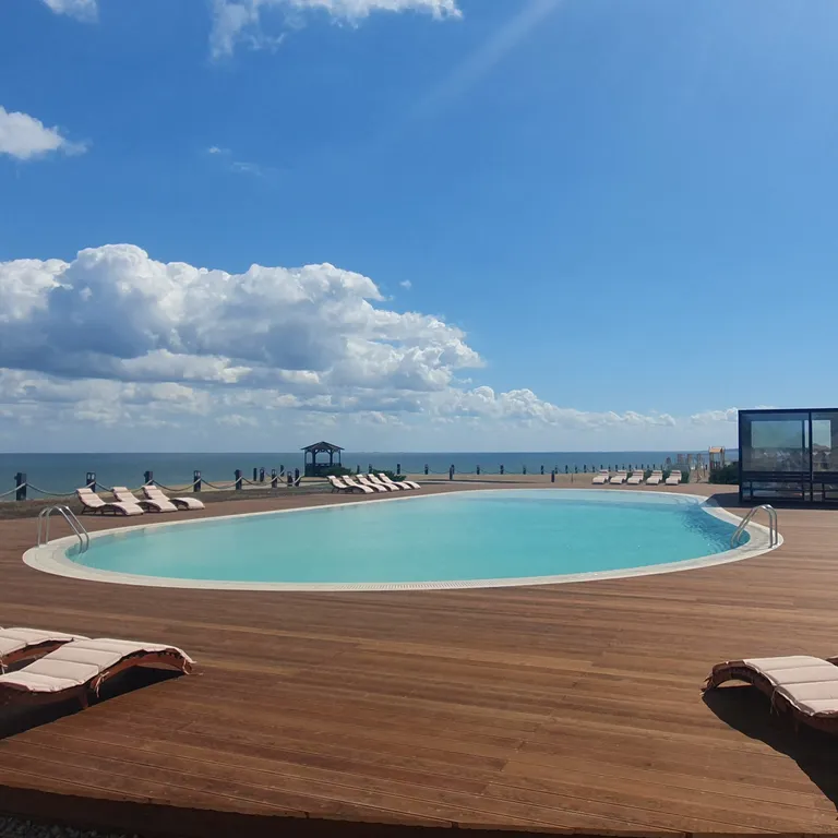 Коттедж у моря