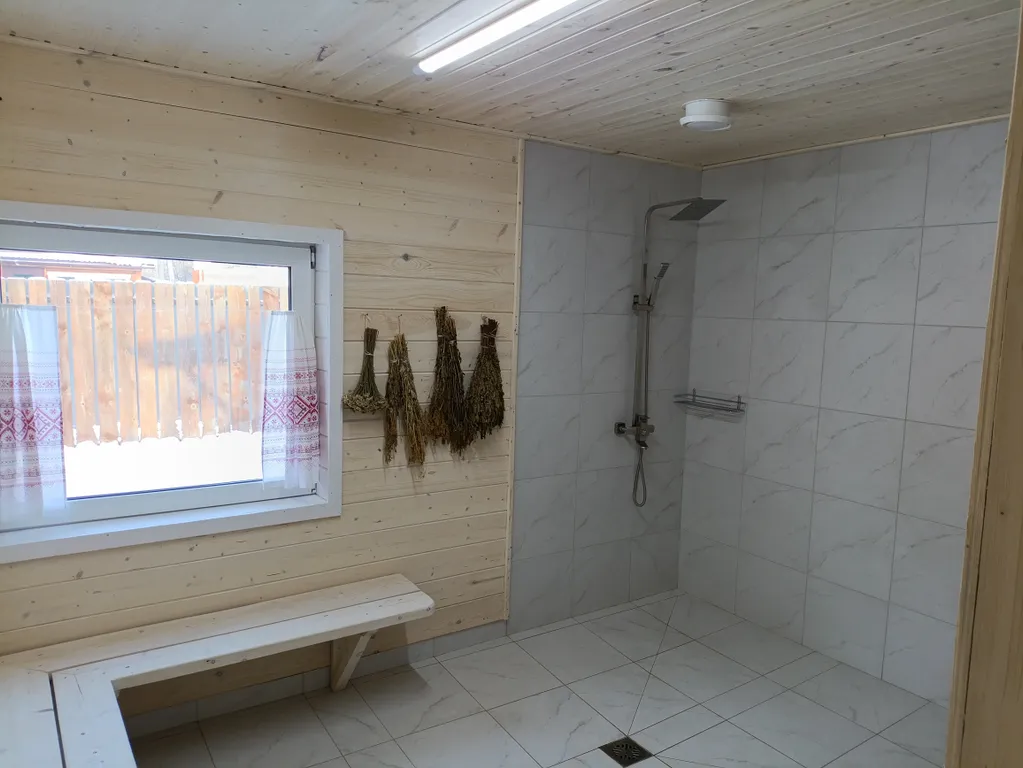 Медовый дом с баней и теплой купелью