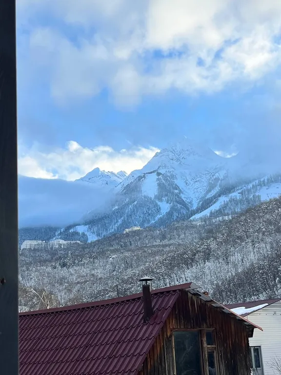 Уютный домик-студия с видом на горы