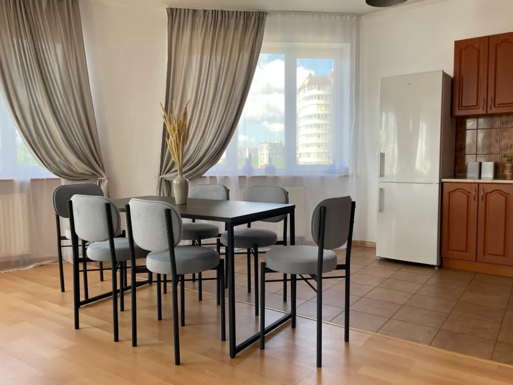 Квартира 3-комнатная Квартира — Калининград