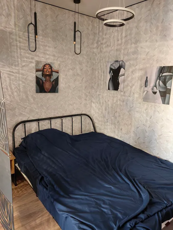 Красивая стильная и очень теплая студия в центре микрорайона выя