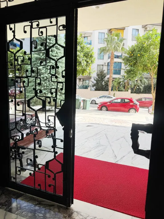 Большая квартира напротив пляжа Клеопатра