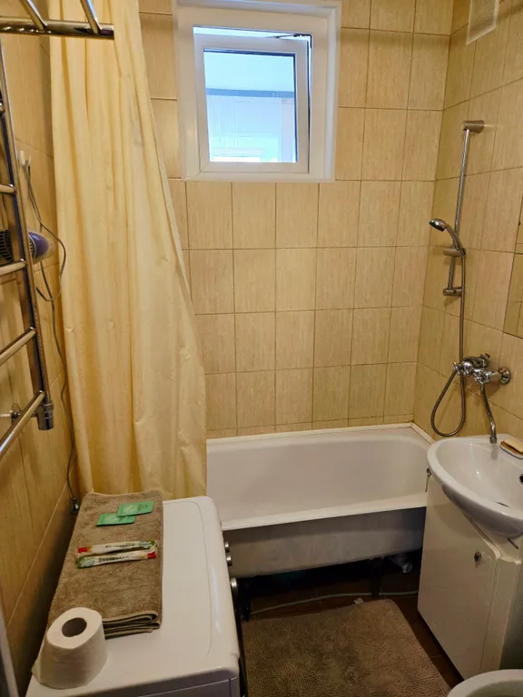 Теплая, солнечная квартира в центре города